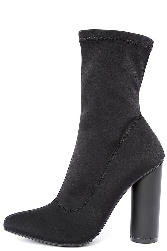 Howl and Hunt Black Pointed Toe Mid-Calf Boots