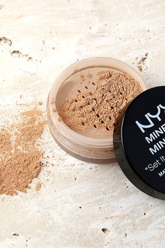 NYX Medium Dark Mineral Matte Finishing Powder 1
