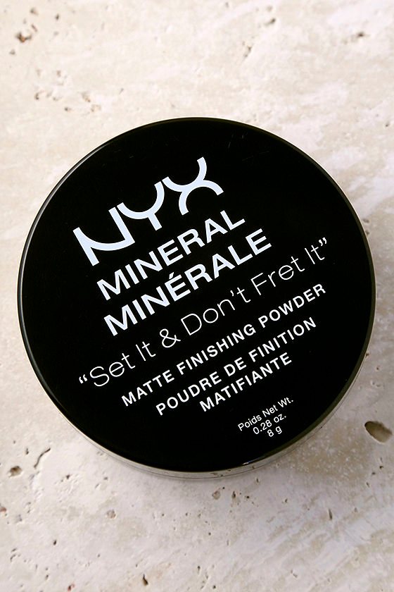 NYX Medium Dark Mineral Matte Finishing Powder 2
