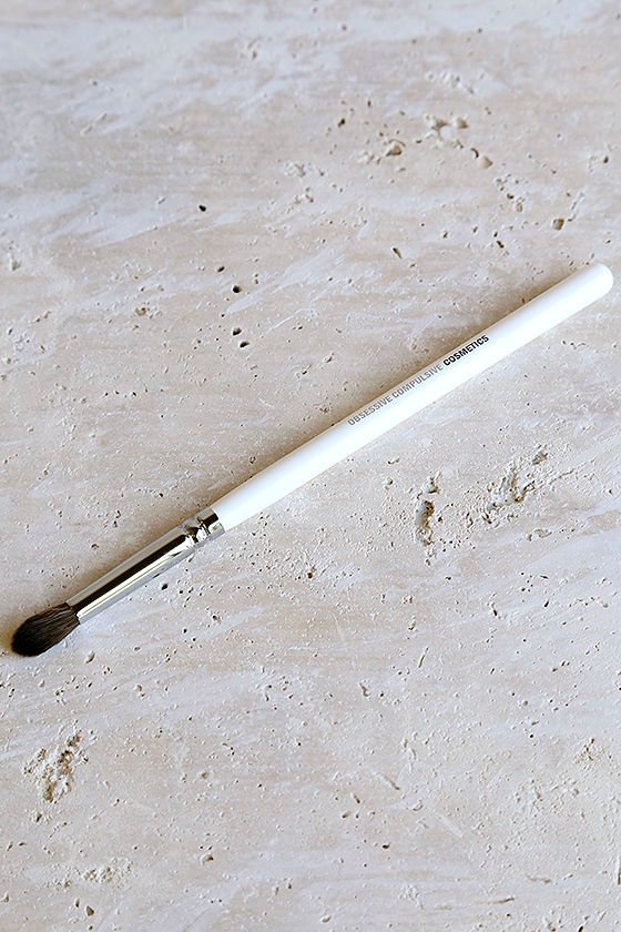 Obsessive Compulsive Cosmetics 004 Tapered Blending Brush 1