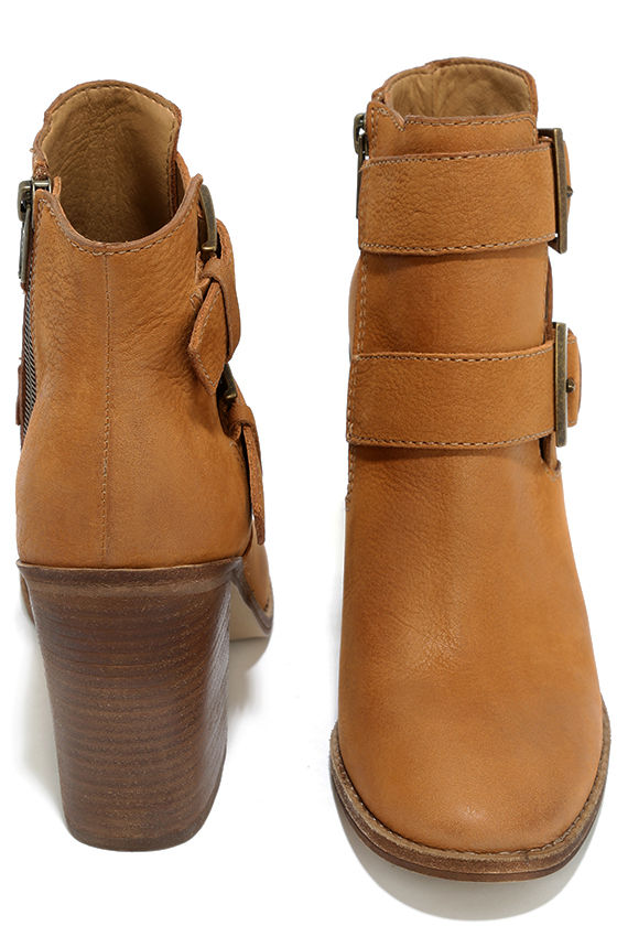 cognac heels steve madden