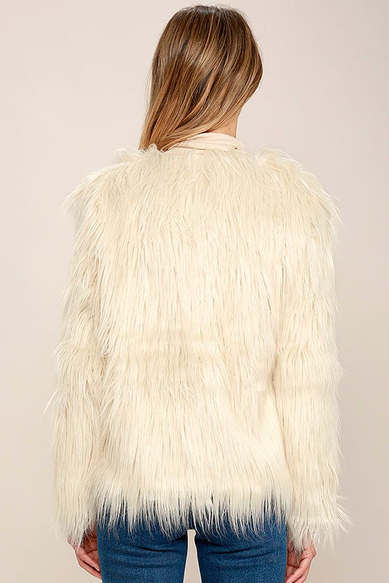 Wyldr Heidi - Faux Fur Jacket - Cream Fur Jacket - Faux Fur Coat