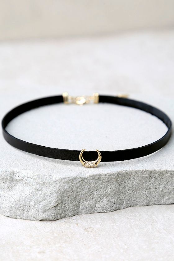 It-Girl Black and Gold Choker Necklace 2