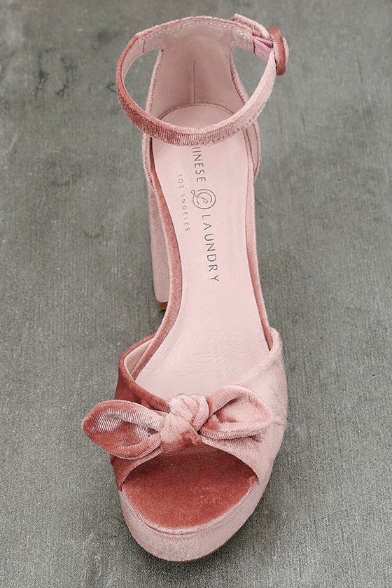 chinese laundry velvet heels