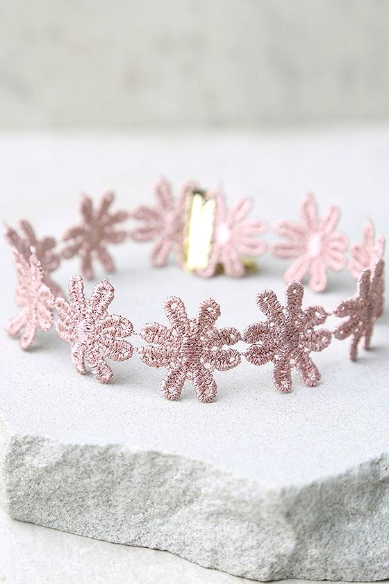 Daisy Daze Pink Lace Choker Necklace 2