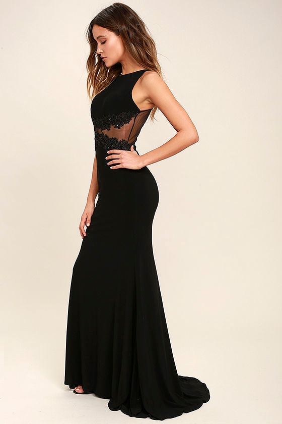 Optimum Elegance Black Lace Maxi Dress