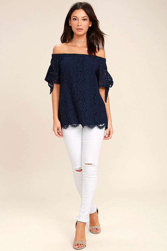 Navy Off-Shoulder Top – American Retro Chic with Light Blue Lace Trim