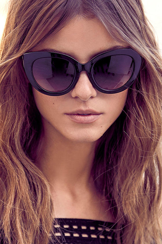 Perverse Dahlia Black Cat-Eye Sunglasses 2
