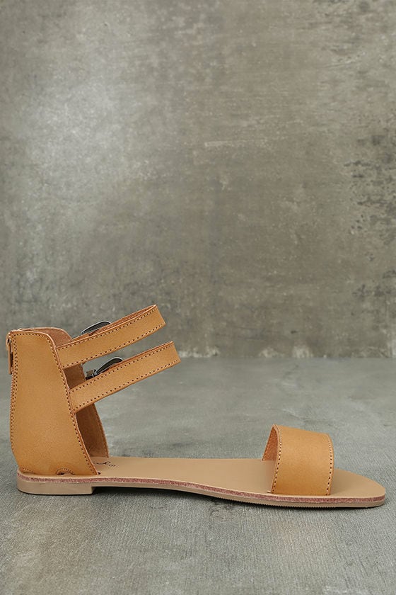tan buckle sandals