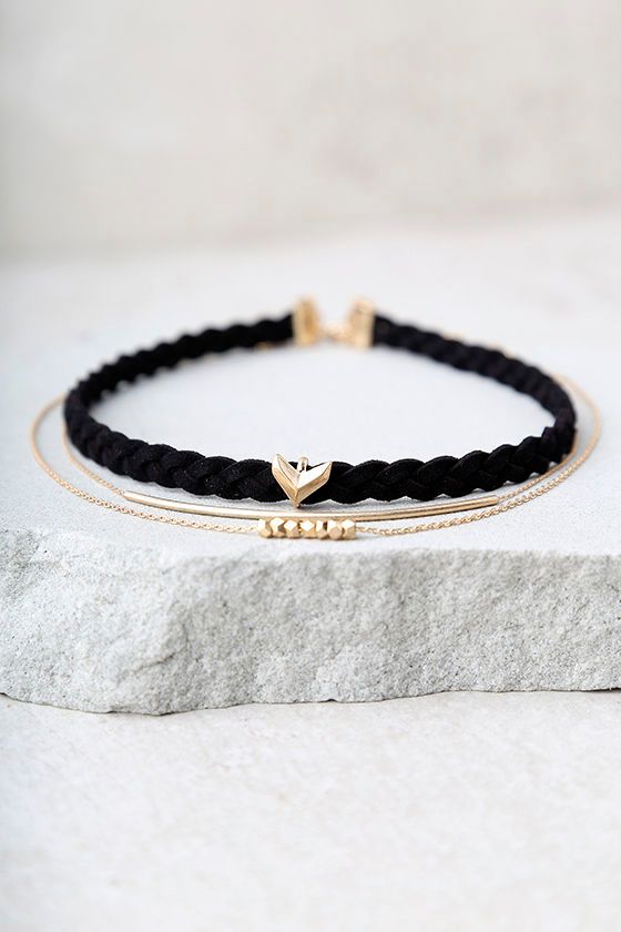 Arrow's Flight Gold and Black Choker Necklace Set 2