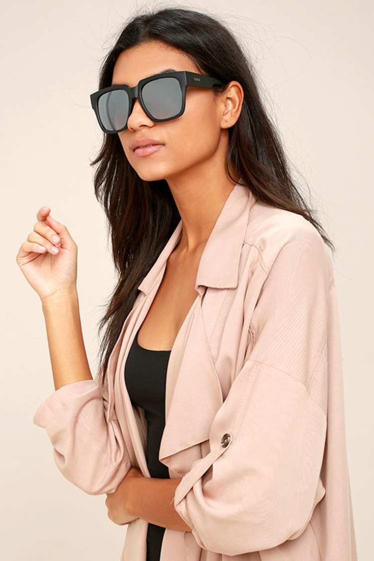 Quay On the Prowl - Black and Silver Sunglasses - Mirrored  display picture 1