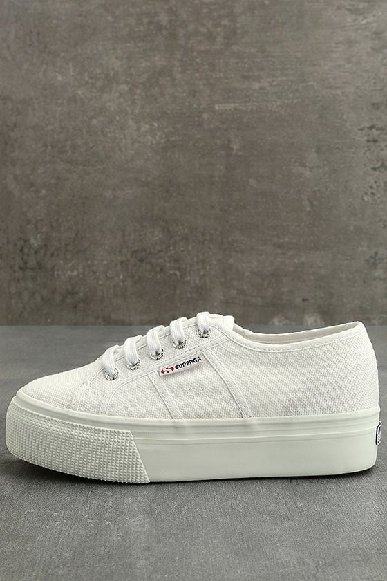 2790 acotw white