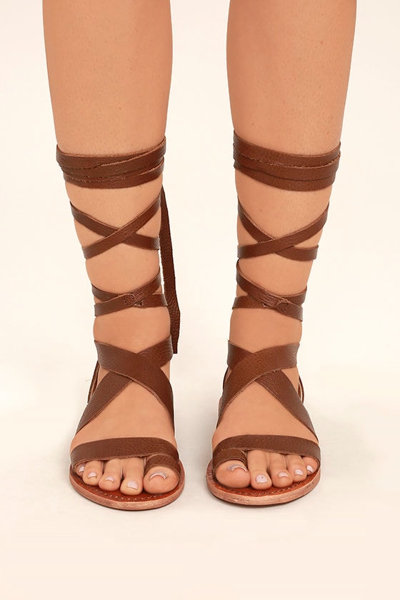 Sbicca Zaylee Brown Leather Lace-Up Flat Sandals