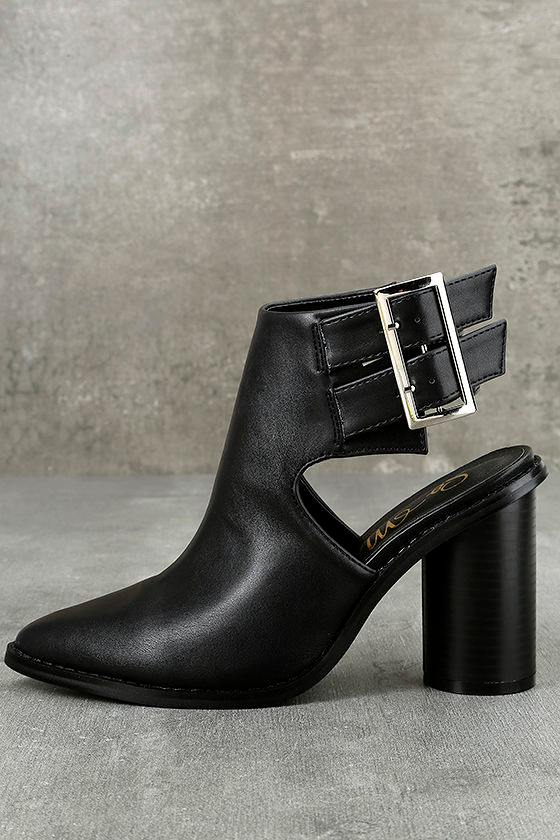 Keelin Black Pointed Ankle Booties 2