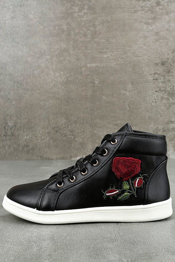 Cynara Black Embroidered High-Top Sneakers 1