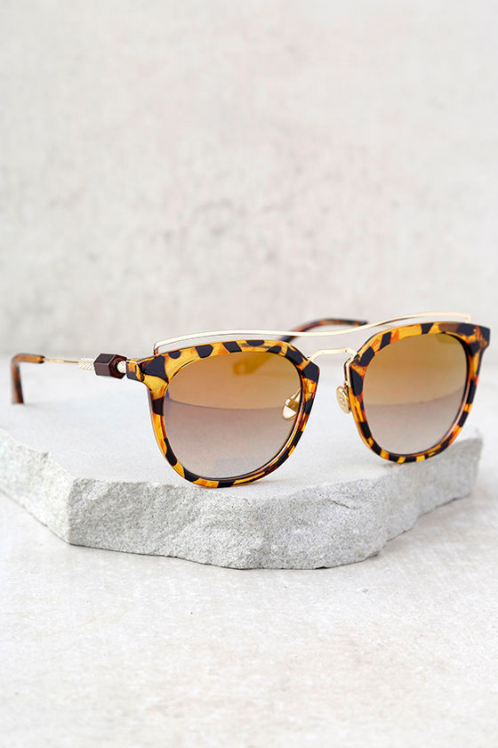 Perverse Lynna Tortoise and Gold mirrored Sunglasses