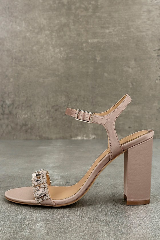 Jewel by Badgley Mischka Hendricks Champagne Dress Sandals