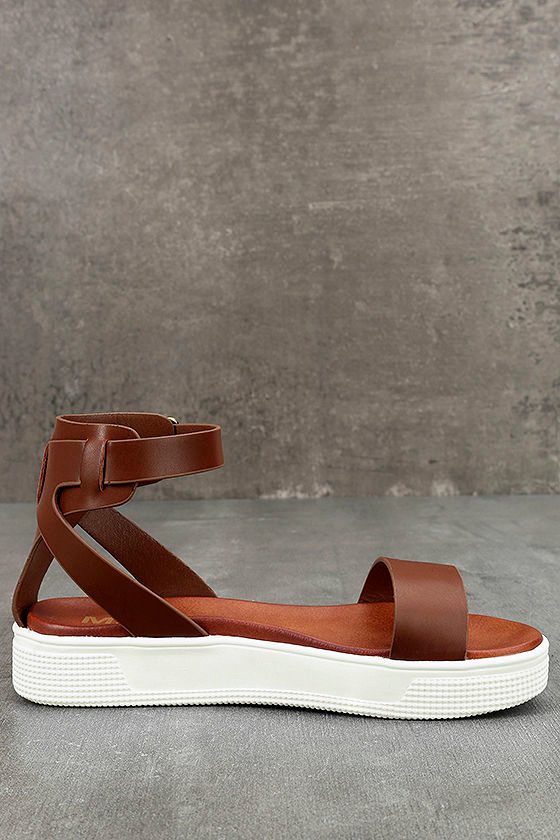 MIA Women's Ellen Quarter-Strap Sandal - Bobâs Stores