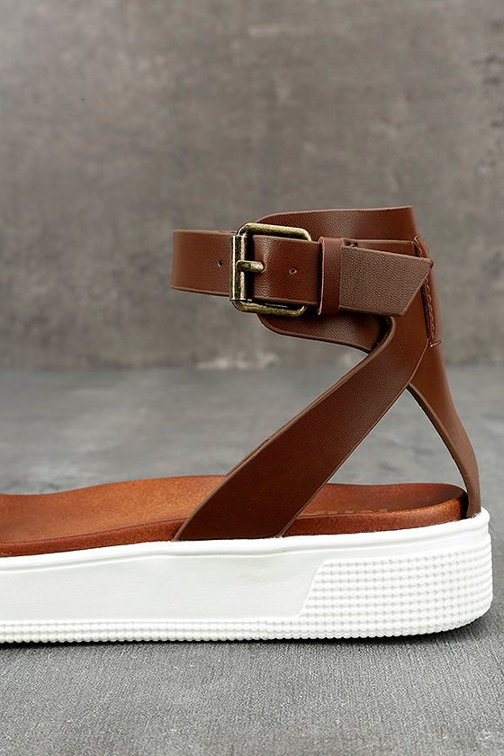 MIA Ellen Sneaker Bottom Sandals | francesca's