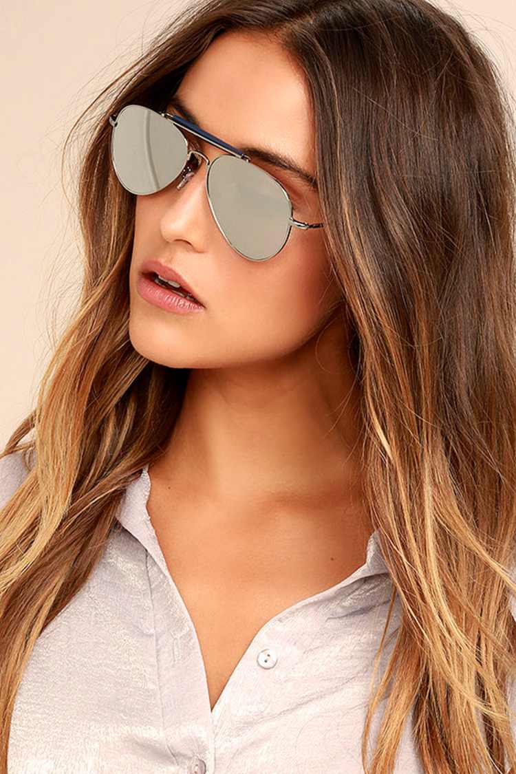 Perverse Werk Silver Mirrored Aviator Sunglasses Amazon.com: Skeleteen Silver Mirrored Aviator Sunglasses  main image 3