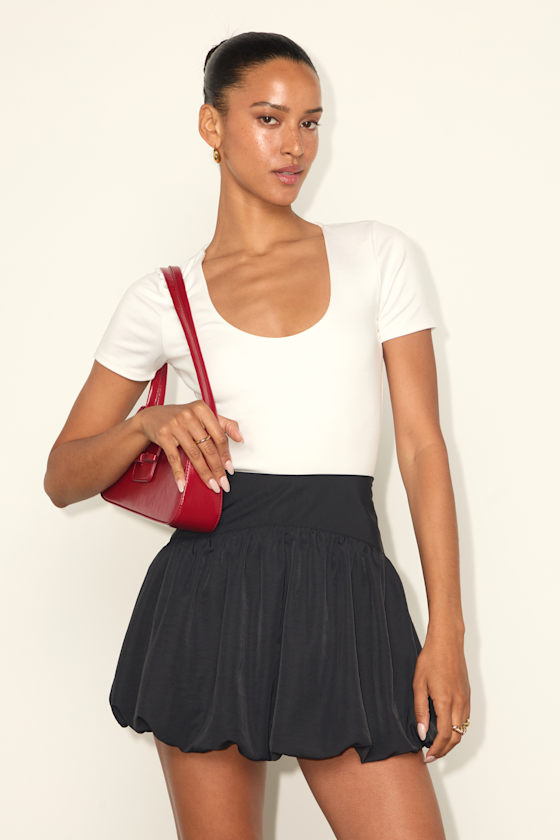 Cutely Defined Black Bubble-Hem Mini Skort