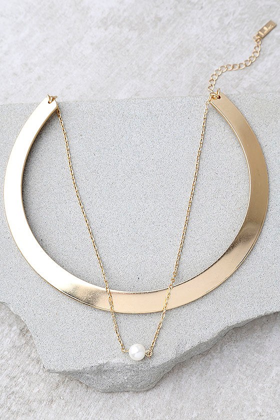 Glam Gala Gold and Pearl Layered Collar Necklace 2