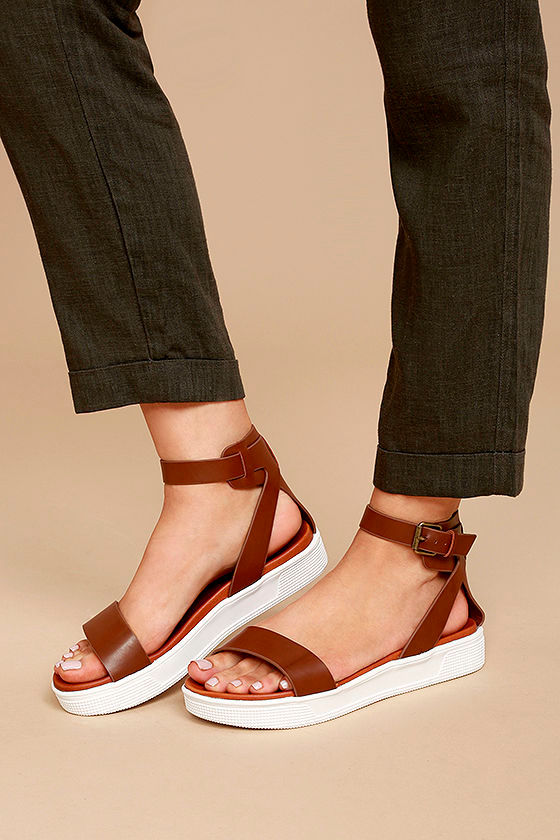 Mia Ellen - Cognac Sandals - Flatform 