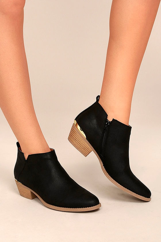 black boots with wood heel