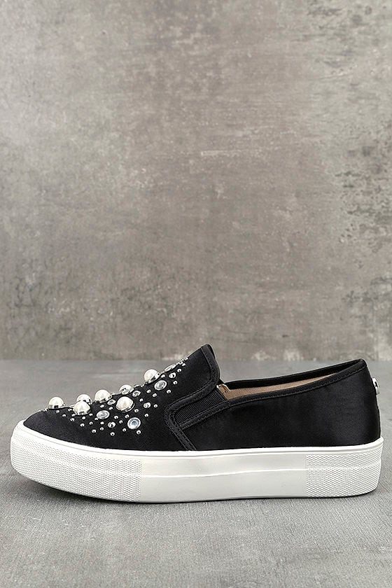 steve madden black sneakers with laces