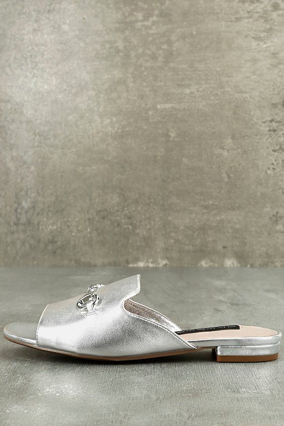 STEVE MADDEN★ 上品★美脚★フワモコファー★ ヒール・ミュール Steve Madden☆ ふわふわフェイクファー・ピンヒールミュール
