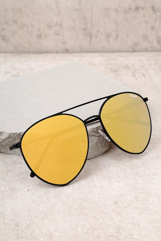 Quay Indio Black and Gold Aviator Sunglasses 1