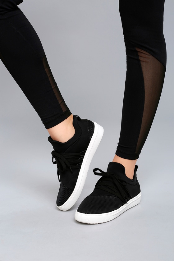 steve madden lancer sneaker outfit