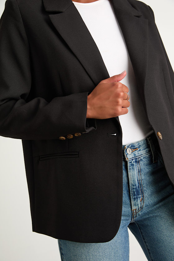 Maita Black Linen Oversized Blazer 2