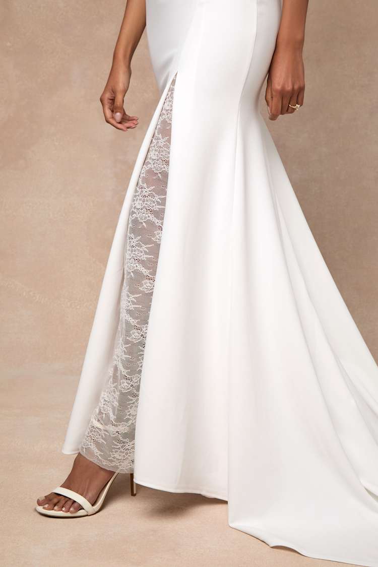 Esmeralda White Lace Mermaid Maxi Dress