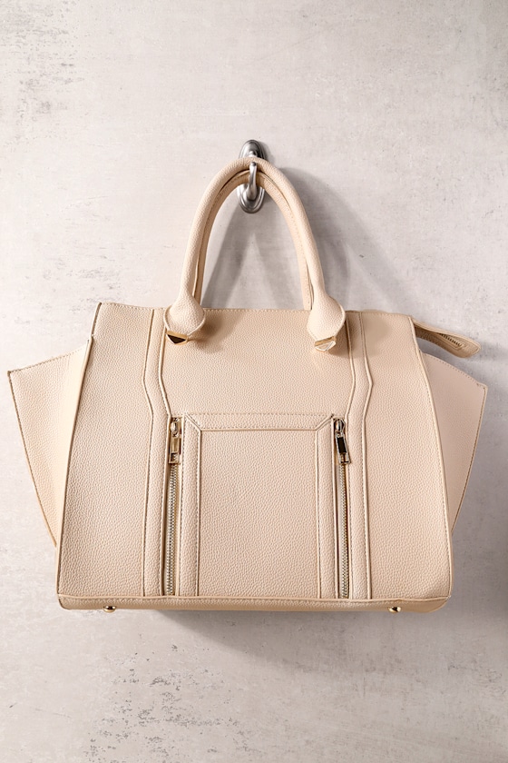 Wing-Woman Nude Handbag 2