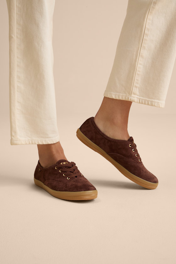 (取寄) ケッズ レディース チャンピオン ラグゼ レース-アップ Keds women Champion Luxe Lace-Up Chocolate Luxe Suede Keds Champion Luxe - Brown Suede Sneakers - Lace-Up Sneakers - Lulus