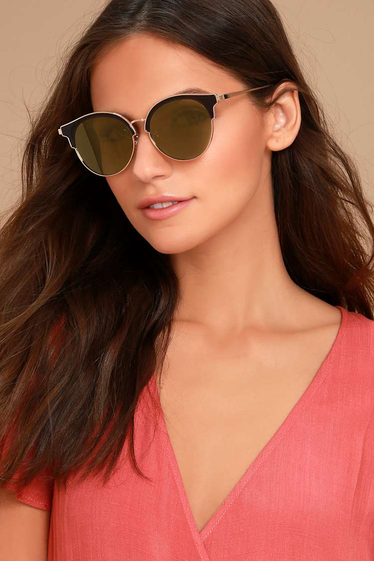 Trendy Gold Sunglasses - Yellow Mirrored Sunglasses - Black  display picture 1