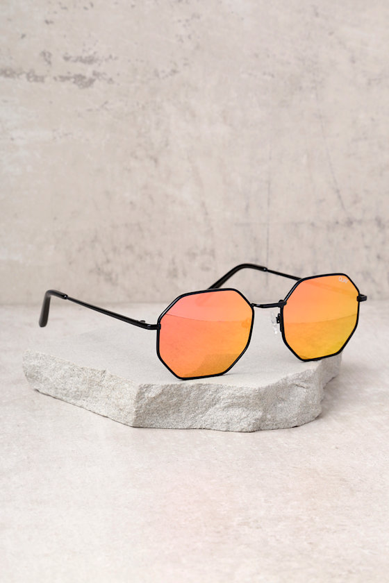 Quay On a Dime Black and Pink Mirrored Sunglasses 2