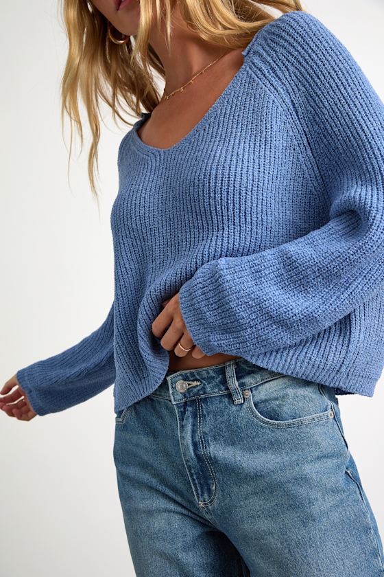 Deela Blue V-Neck Pullover Sweater 2