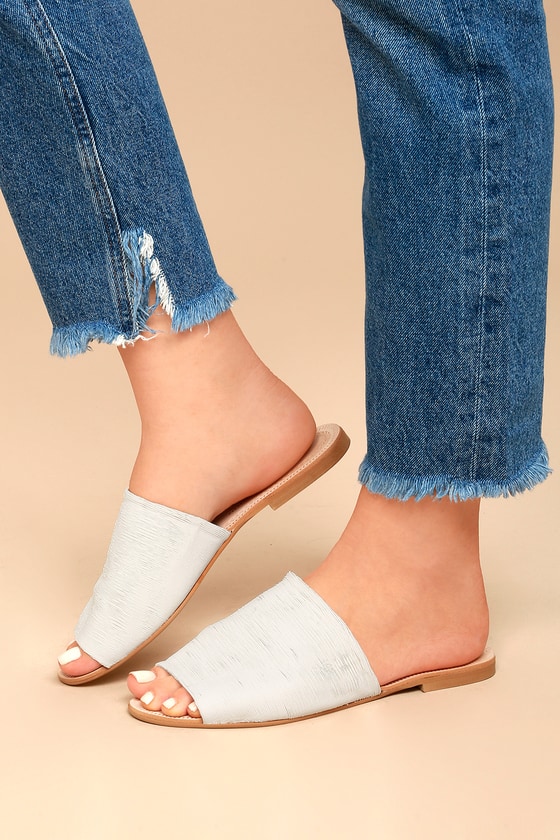 dsw comfy sandals
