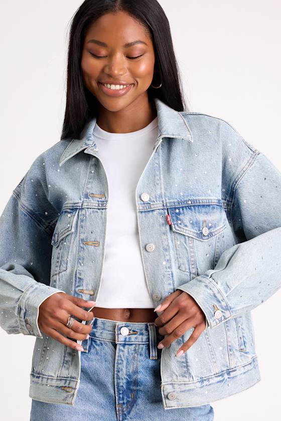'90s Trucker Light Wash Rhinestone Denim Jacket 2