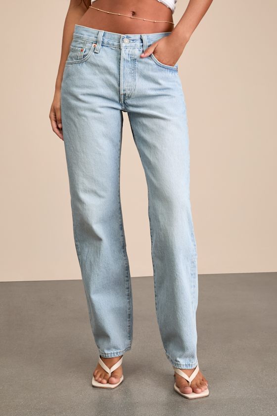 501 '90s Light Wash Mid-Rise Straight Leg Jeans 2
