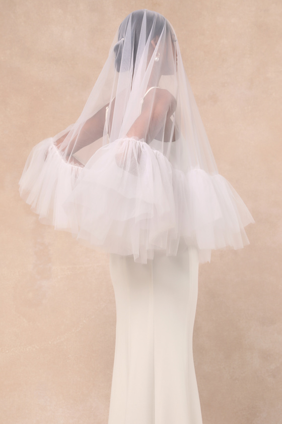 Lalith White Tulle Ruffled Veil 6