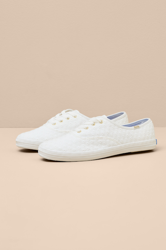 KW- CHAMP-5D 410 EYELET: SNOW WHITE 1
