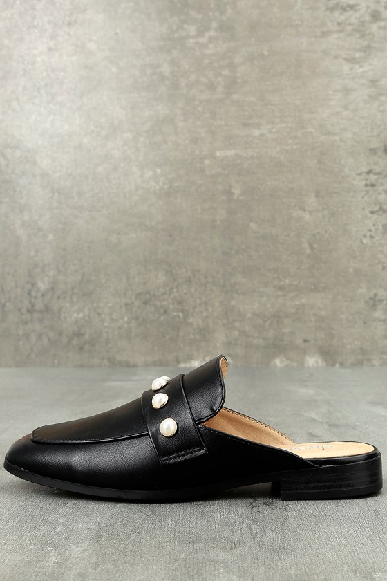 trendy loafers
