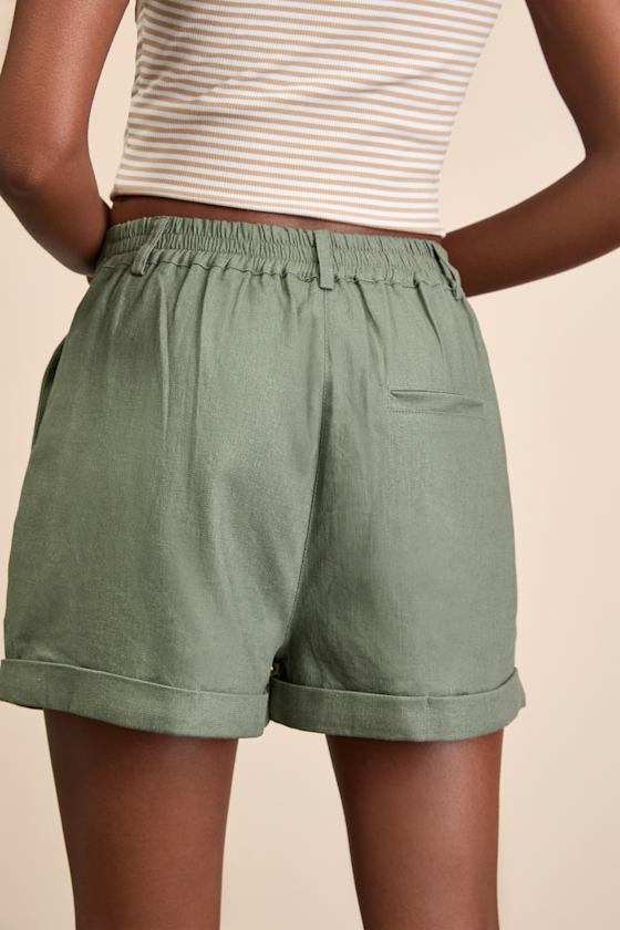 Green Linen Shorts - High-Rise Shorts - Pleated Cuffed Shorts - Image 3