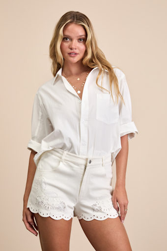 Zillah Ivory Twill Eyelet Embroidered Scalloped Shorts 1