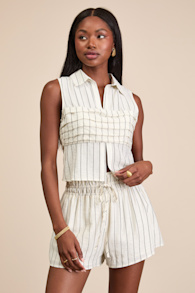 Clarette Light Beige Pleated Collared Sleeveless Top 1