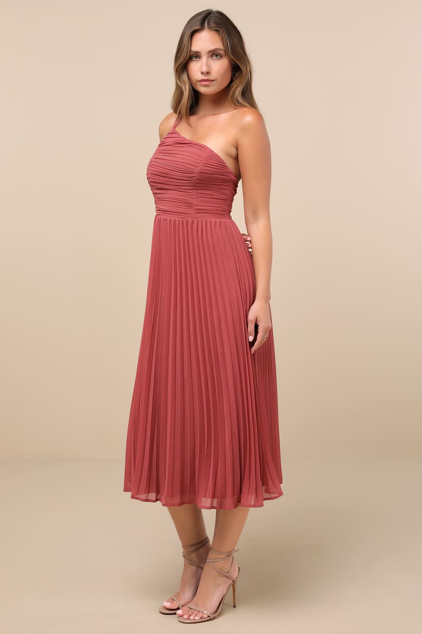 Wondrous Muse Rusty Rose Pleated One-Shoulder Midi Dress
