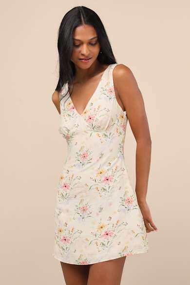 Shop Plunge & Low Cut Dresses for Women - Lulus